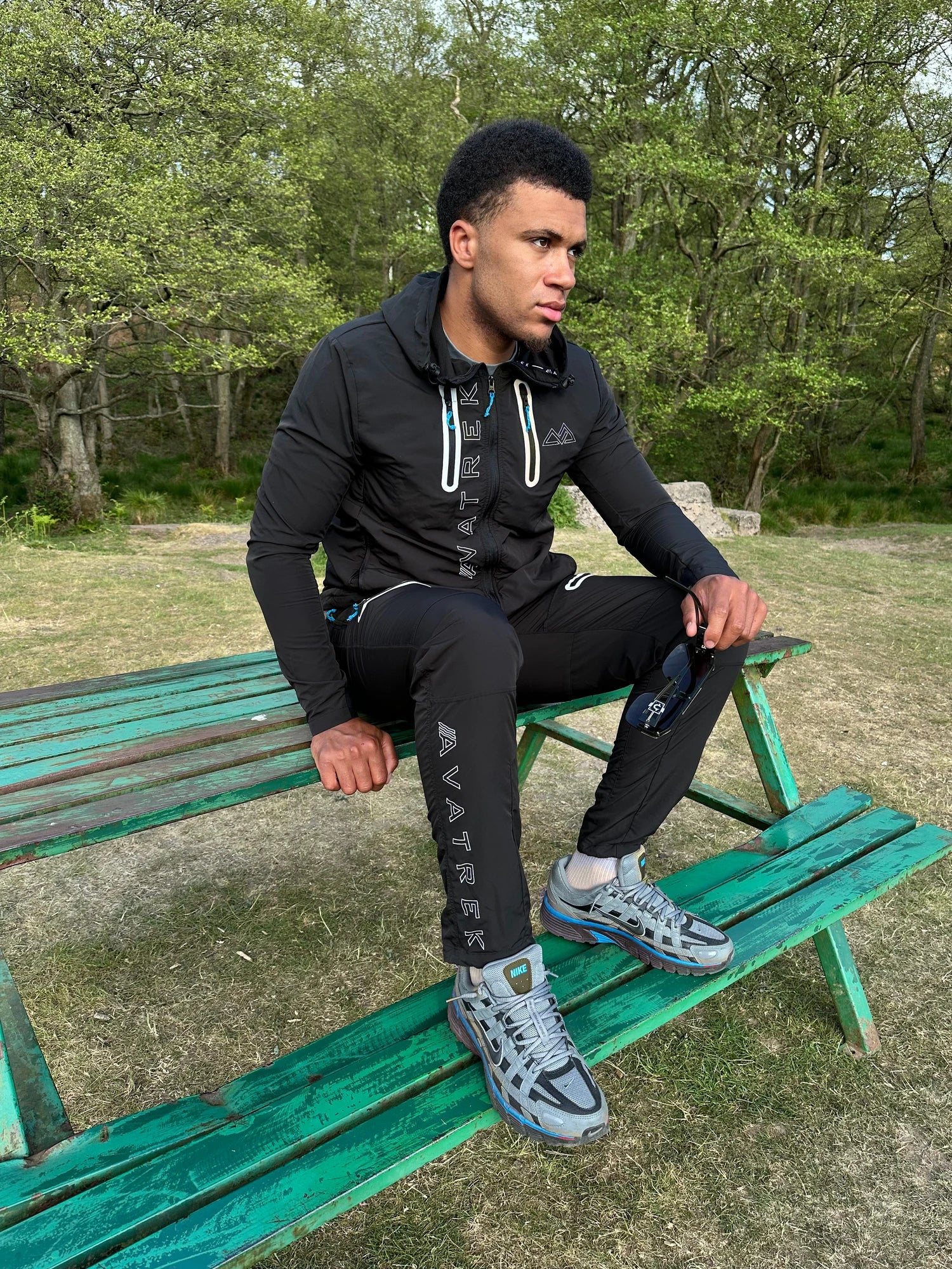 Venturo 4WAY Full Zip Tracksuit - Black/Multi